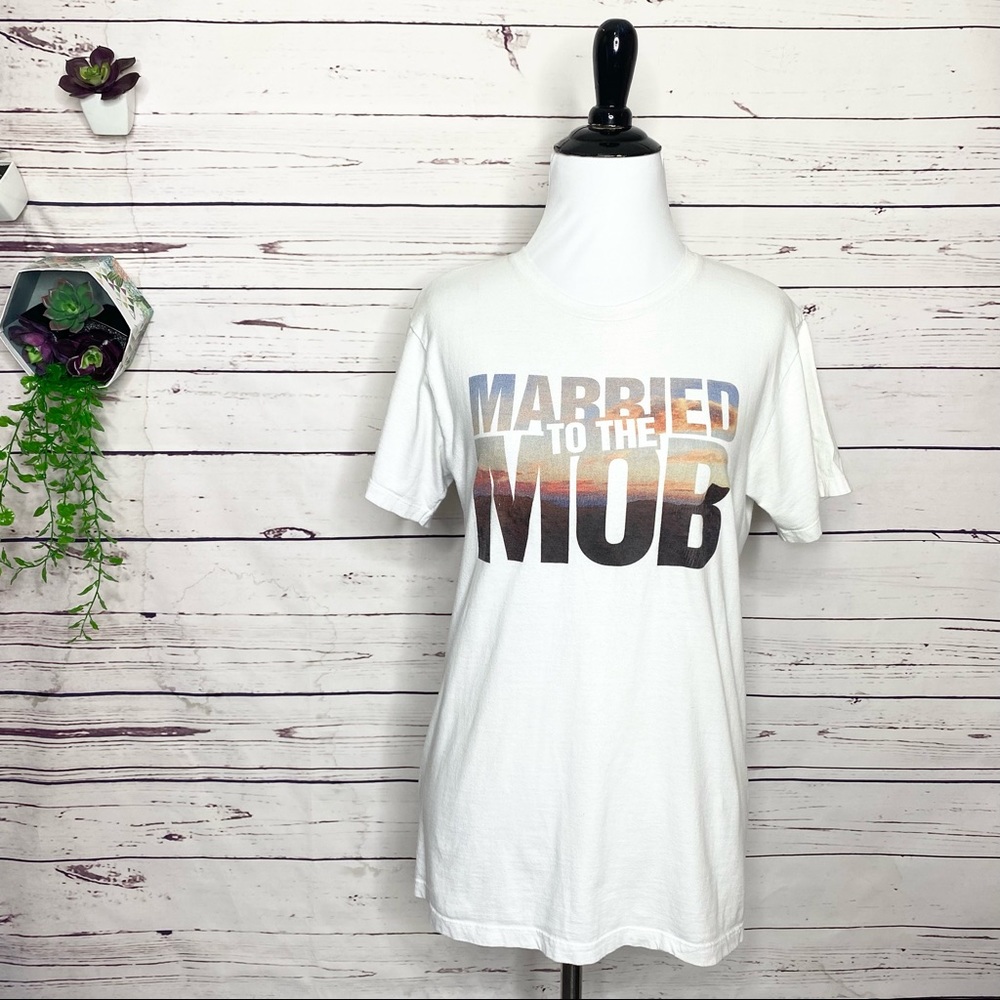 Married to the Mob White Sunset Logo Short Sleeve T-Shirt Size Small